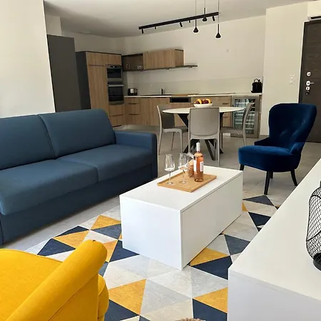 Au Calme A 1km Du Port De Daire *