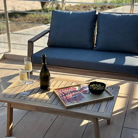 Au Calme A 1km Du Port De בוניפסיו